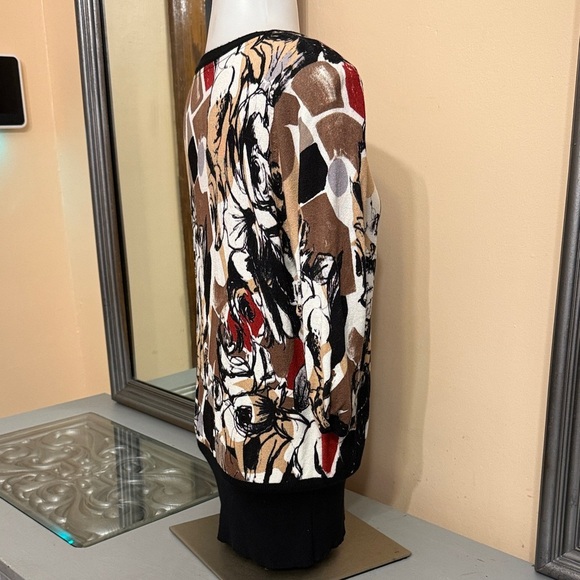 Joseph A Large Floral Button Cardigan Sweater Black, Brown, White, Red - Picture 5 of 7